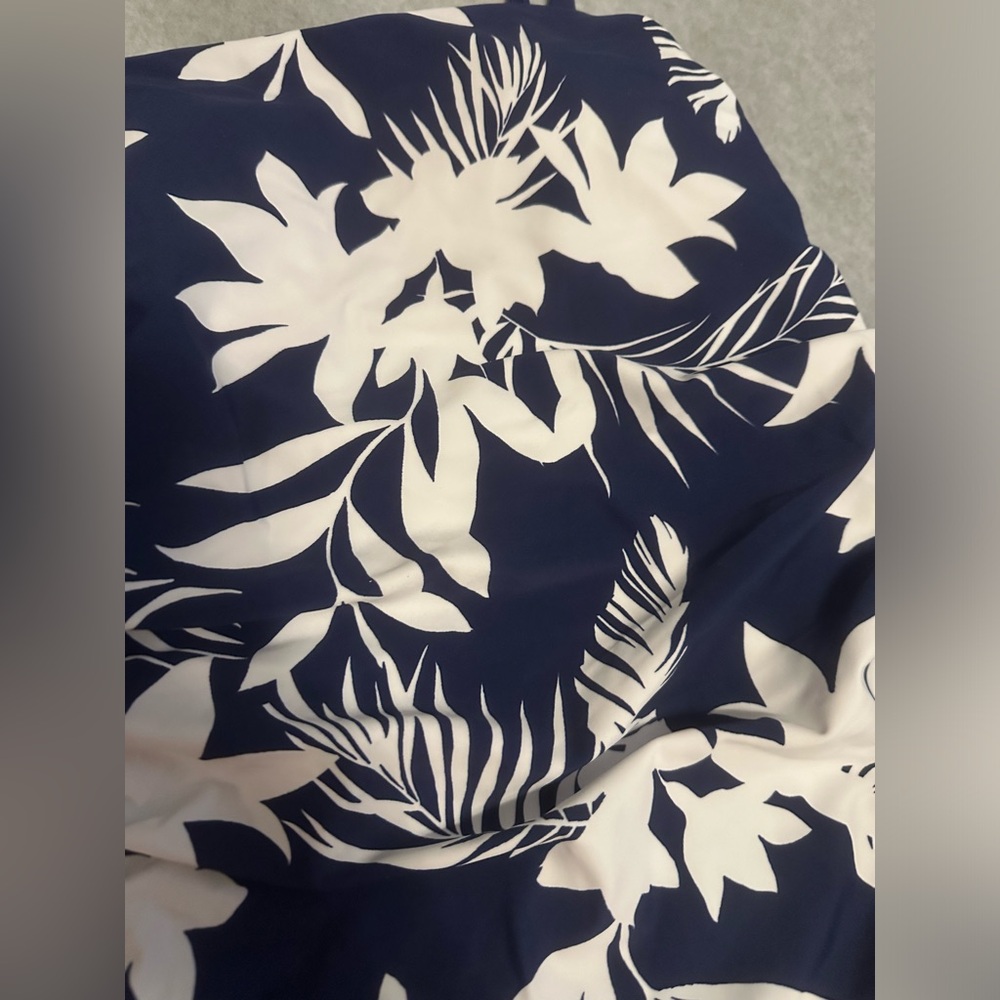 NWT CUPSHE One Piece swimsuit Cutout Back Tummy Control Navy Blue Size M - Picture 2 of 4